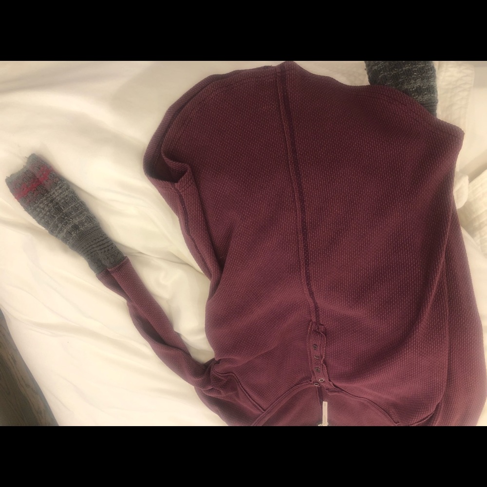 Burgundy women’s long sleeve
